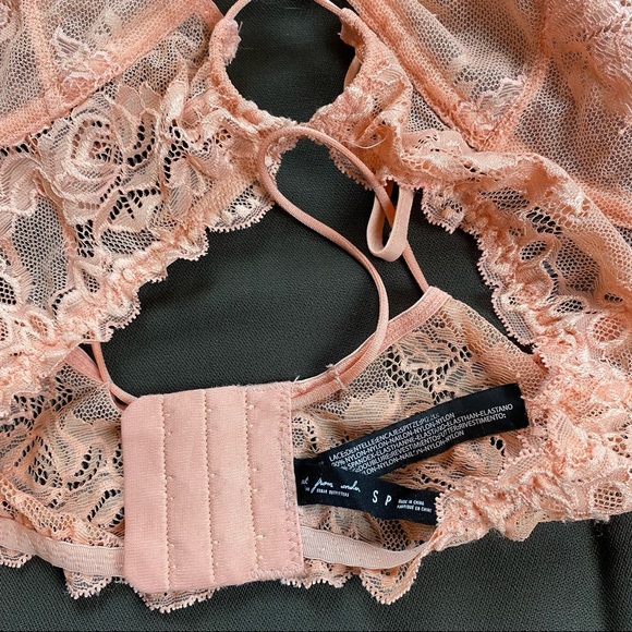 Out From Under Peach Lace Bra S - Picture 6 of 7